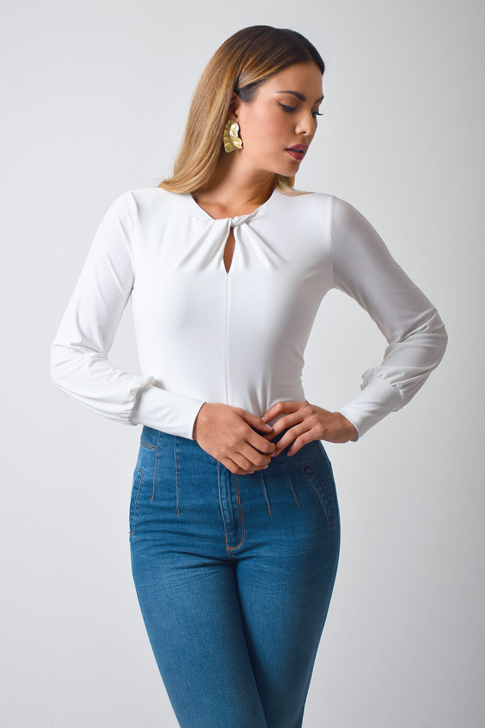 Blusa Mujer Manga Larga Silueta Entallada En Lycra Con Anudado En Escote Xuss 4419