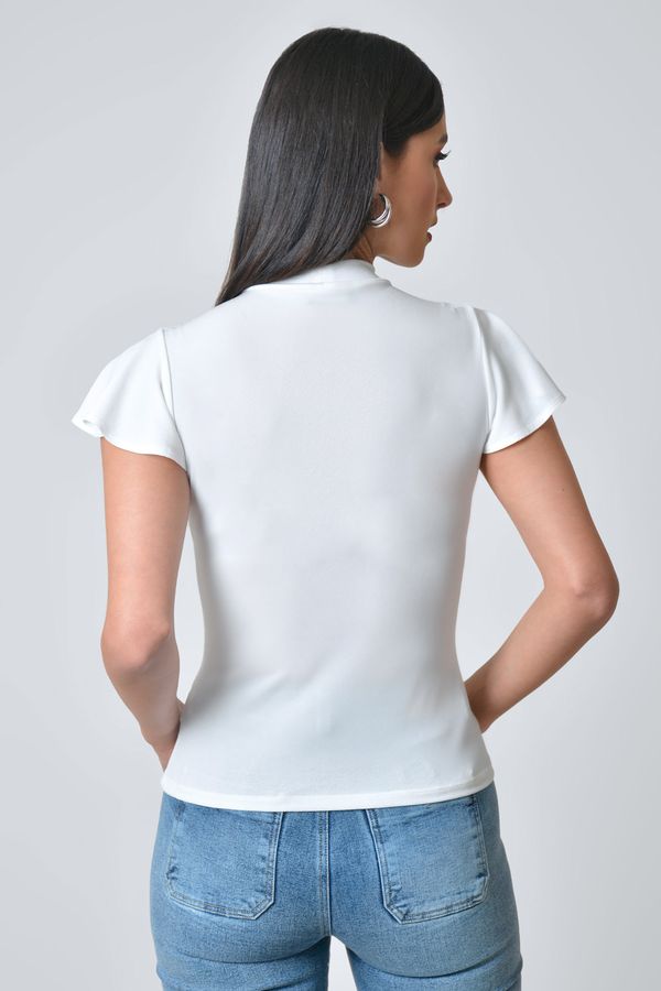 Blusa Mujer Cuello Alto En Tejido De Punto Con Arandela En Manga