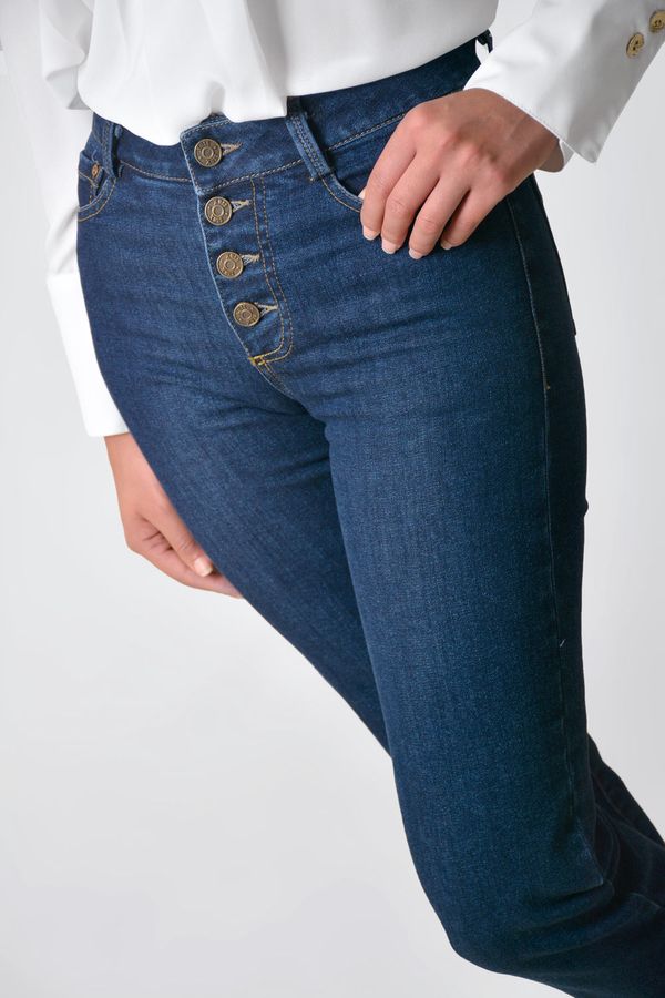 Jeans con botones discount mujer